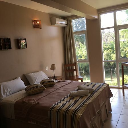 Tangoinn Club Iguazu Party Luxury Hostel Пуерто Игуасу Екстериор снимка