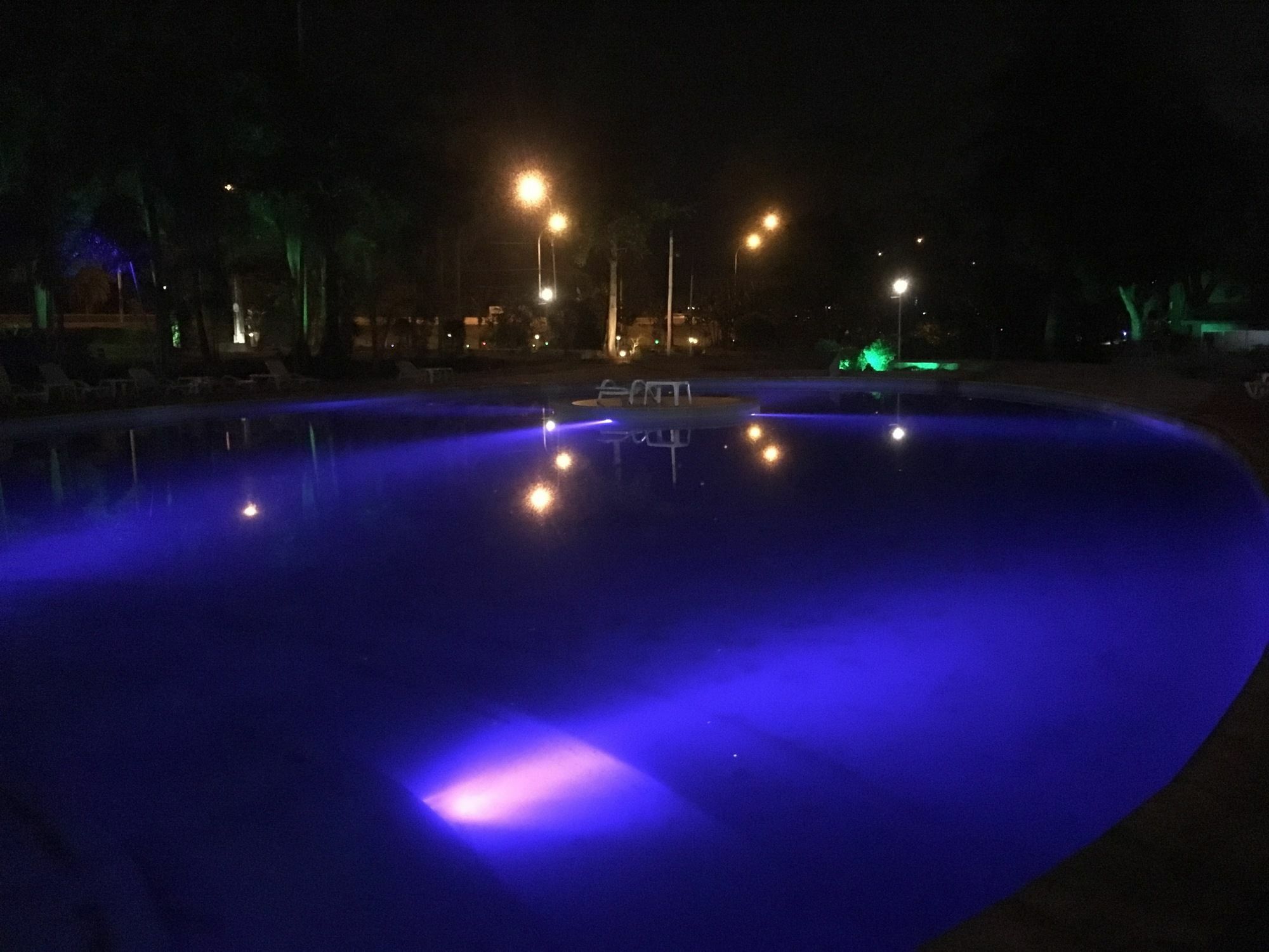 Tangoinn Club Iguazu Party Luxury Hostel Пуерто Игуасу Екстериор снимка