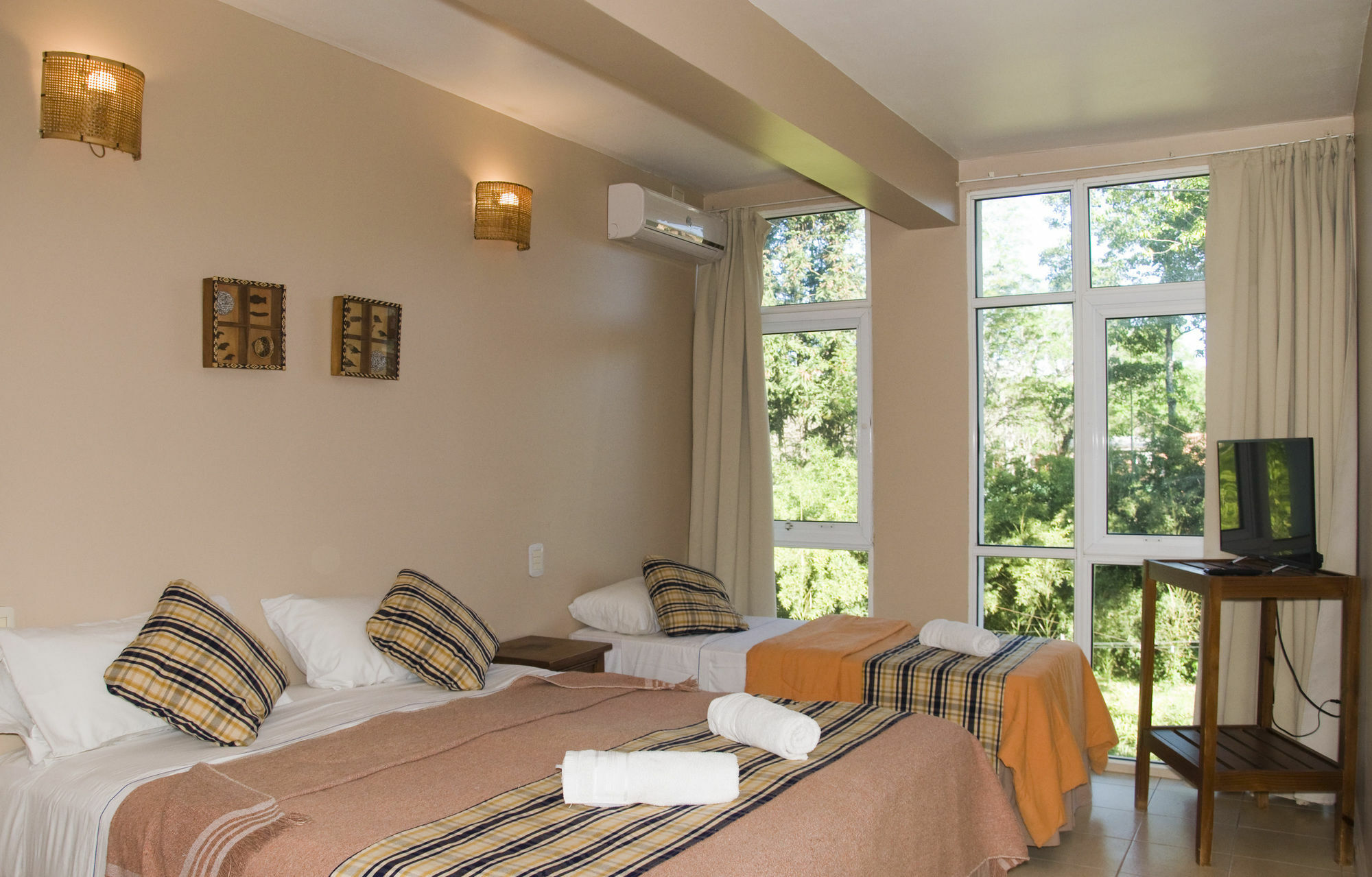 Tangoinn Club Iguazu Party Luxury Hostel Пуерто Игуасу Екстериор снимка