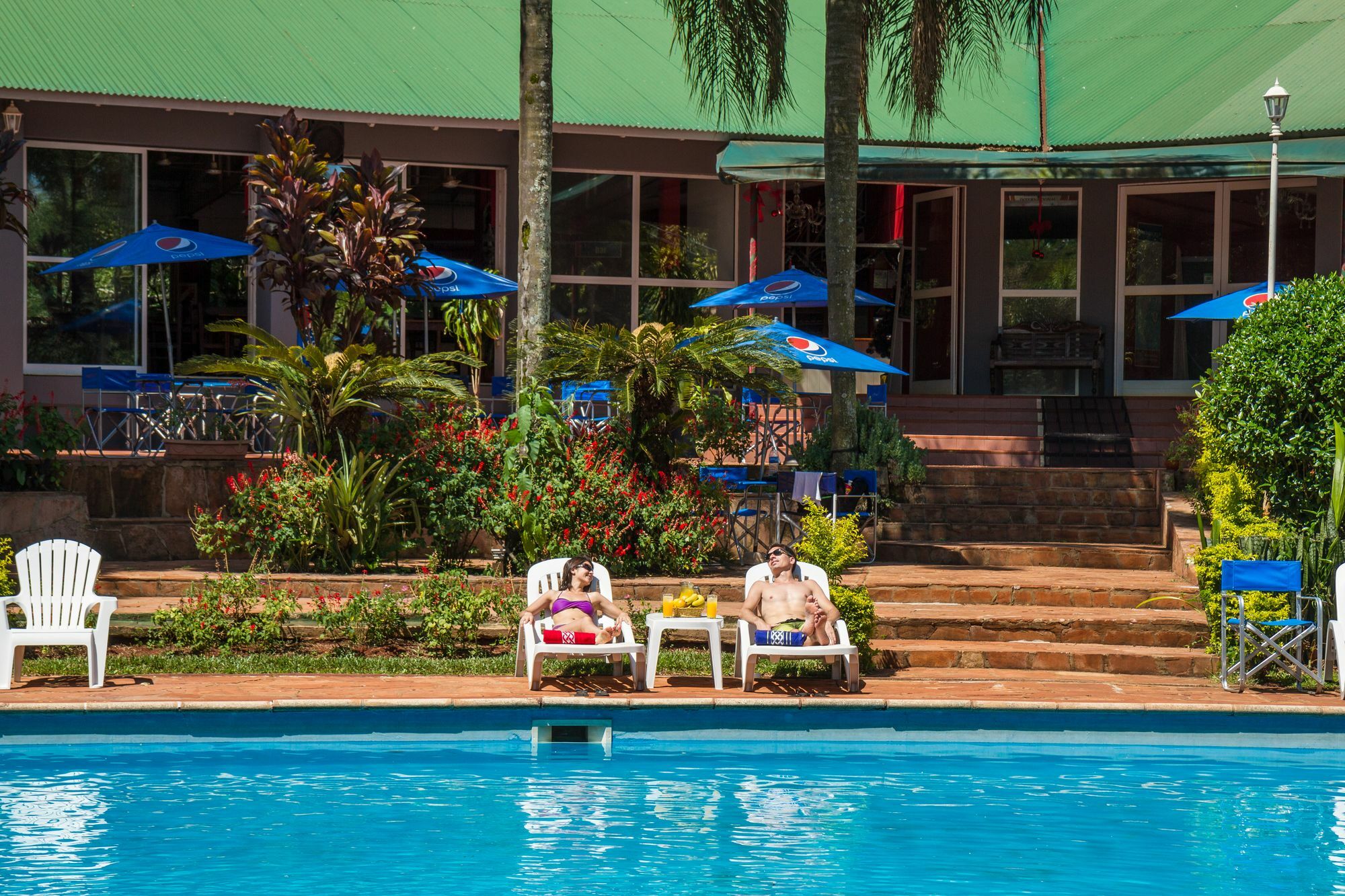 Tangoinn Club Iguazu Party Luxury Hostel Пуерто Игуасу Екстериор снимка